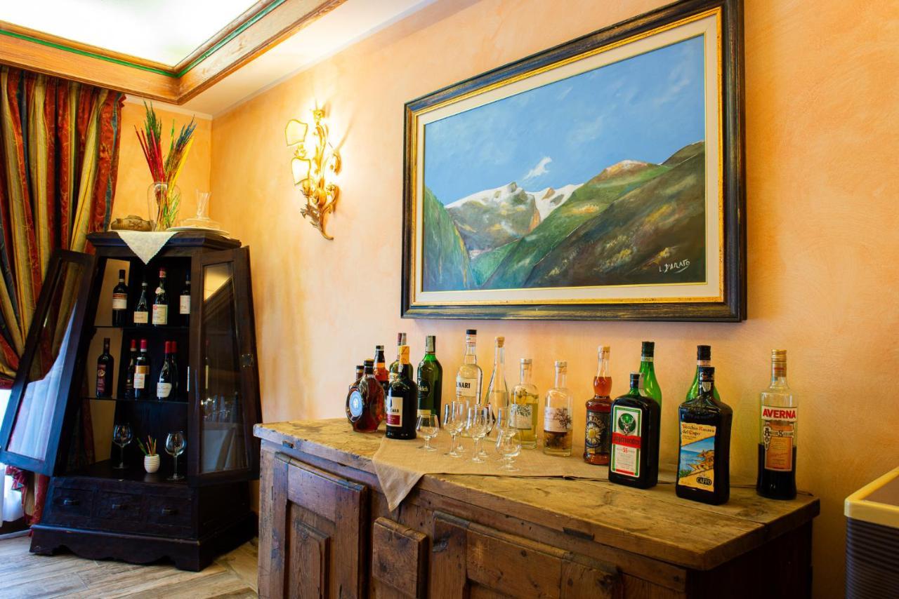 Hotel De Champoluc Zewnętrze zdjęcie