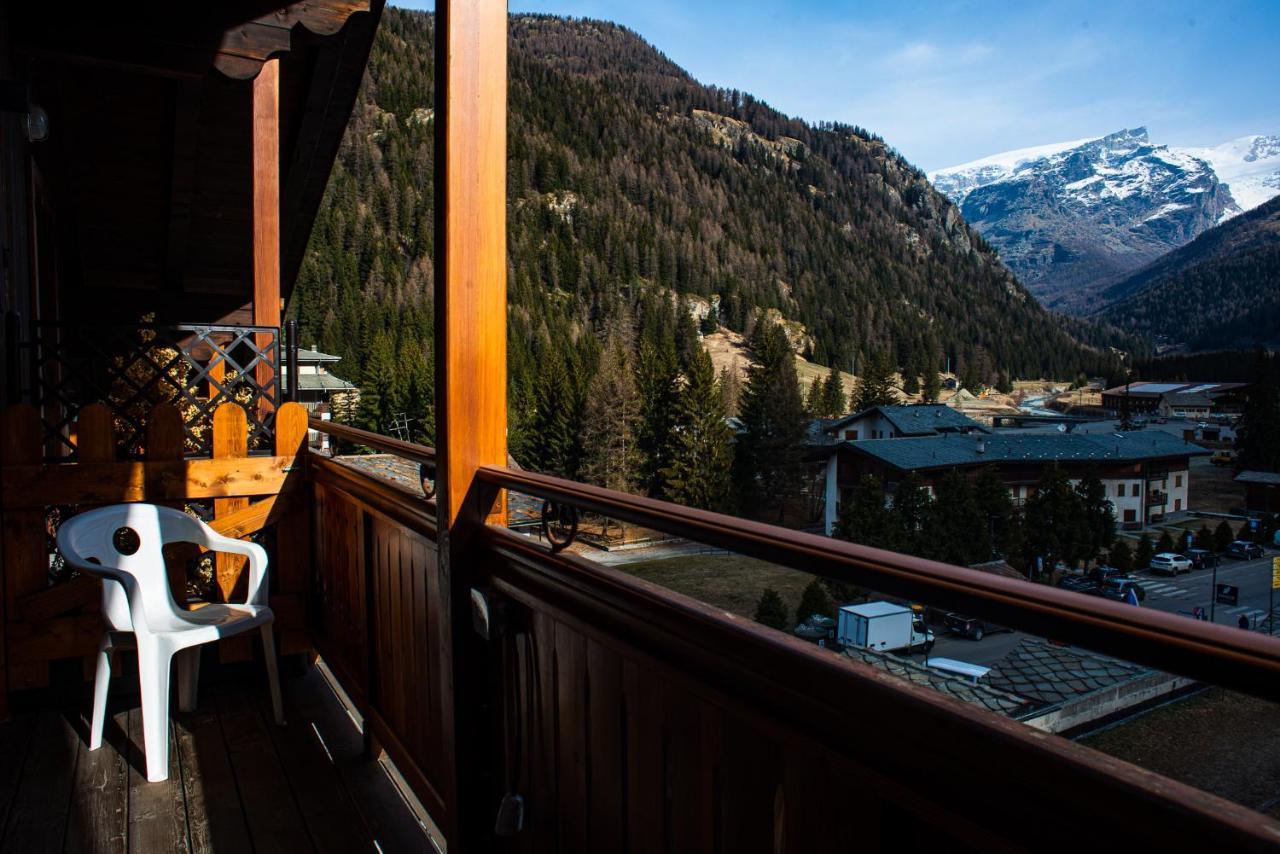 Hotel De Champoluc Zewnętrze zdjęcie
