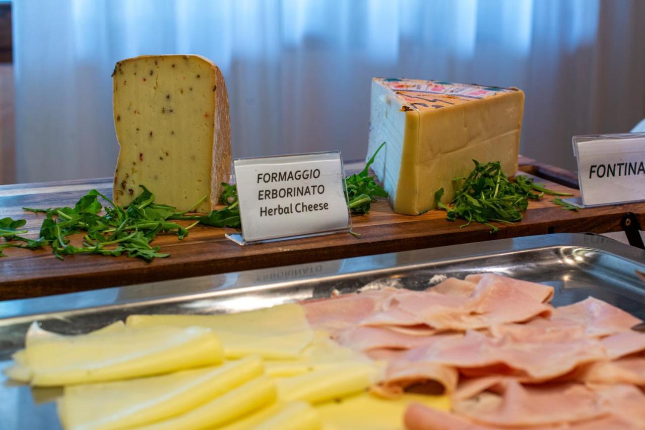 Hotel De Champoluc Zewnętrze zdjęcie