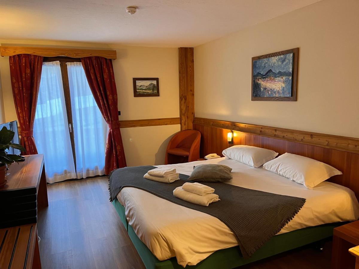Hotel De Champoluc Zewnętrze zdjęcie