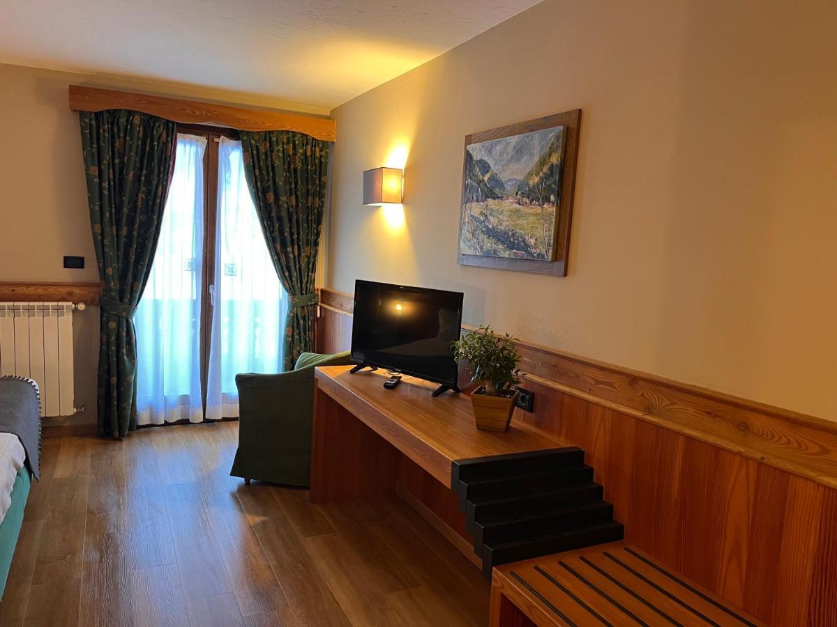 Hotel De Champoluc Zewnętrze zdjęcie