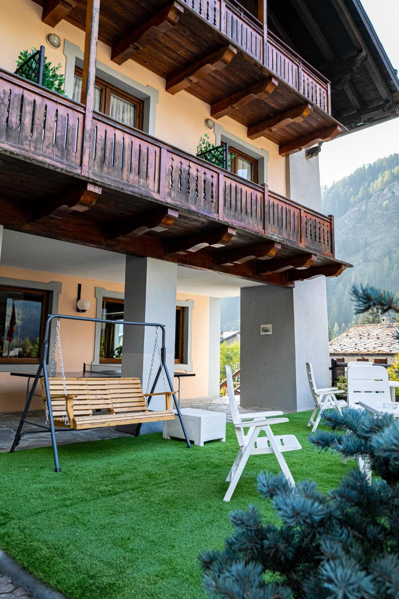 Hotel De Champoluc Zewnętrze zdjęcie