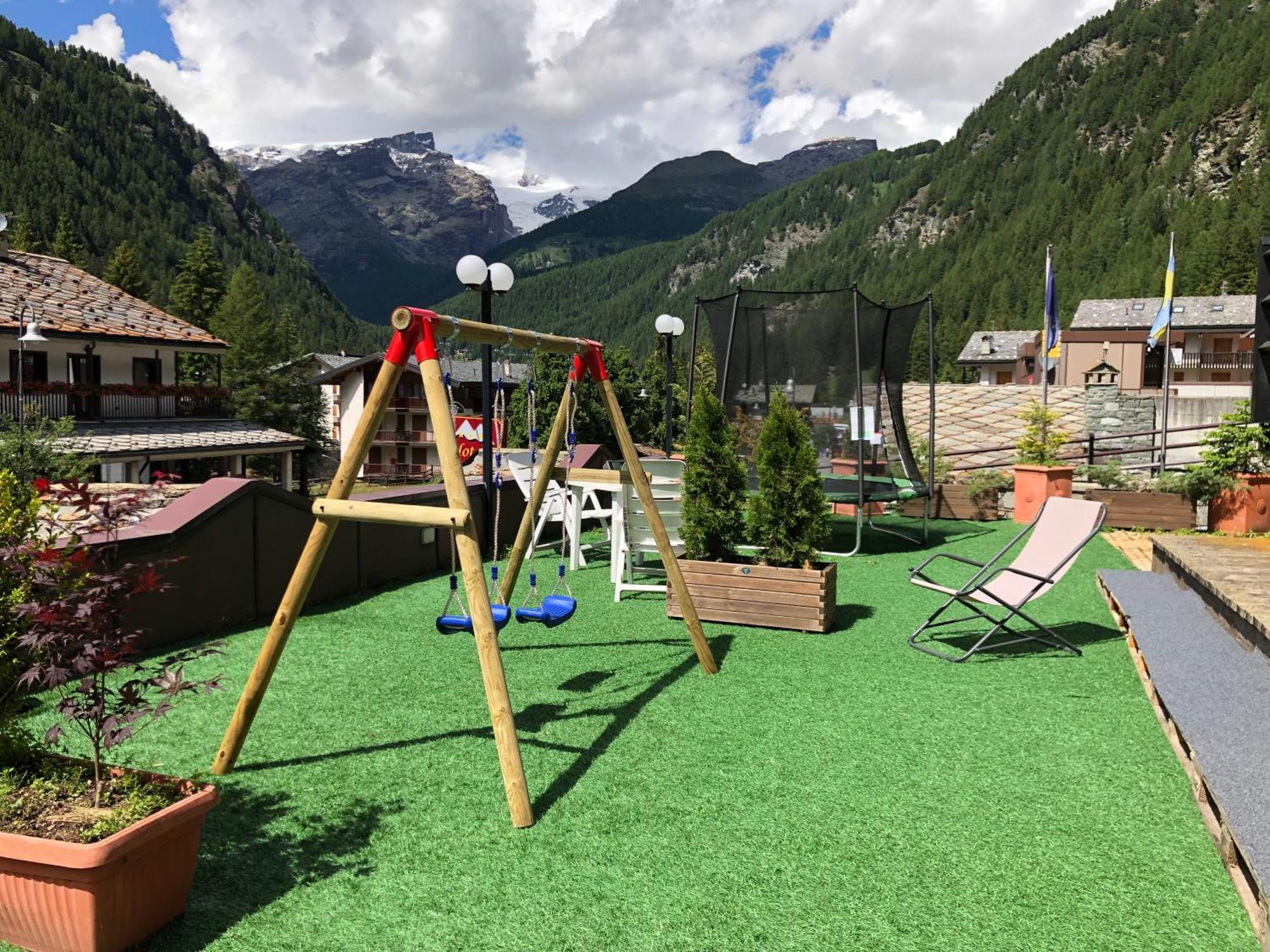 Hotel De Champoluc Zewnętrze zdjęcie
