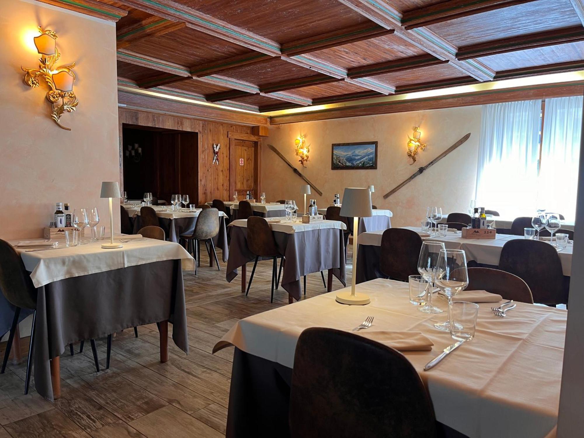 Hotel De Champoluc Zewnętrze zdjęcie