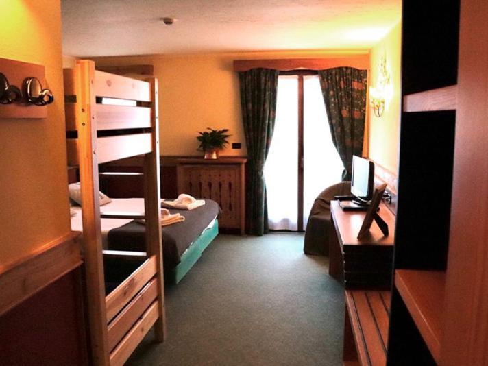 Hotel De Champoluc Zewnętrze zdjęcie