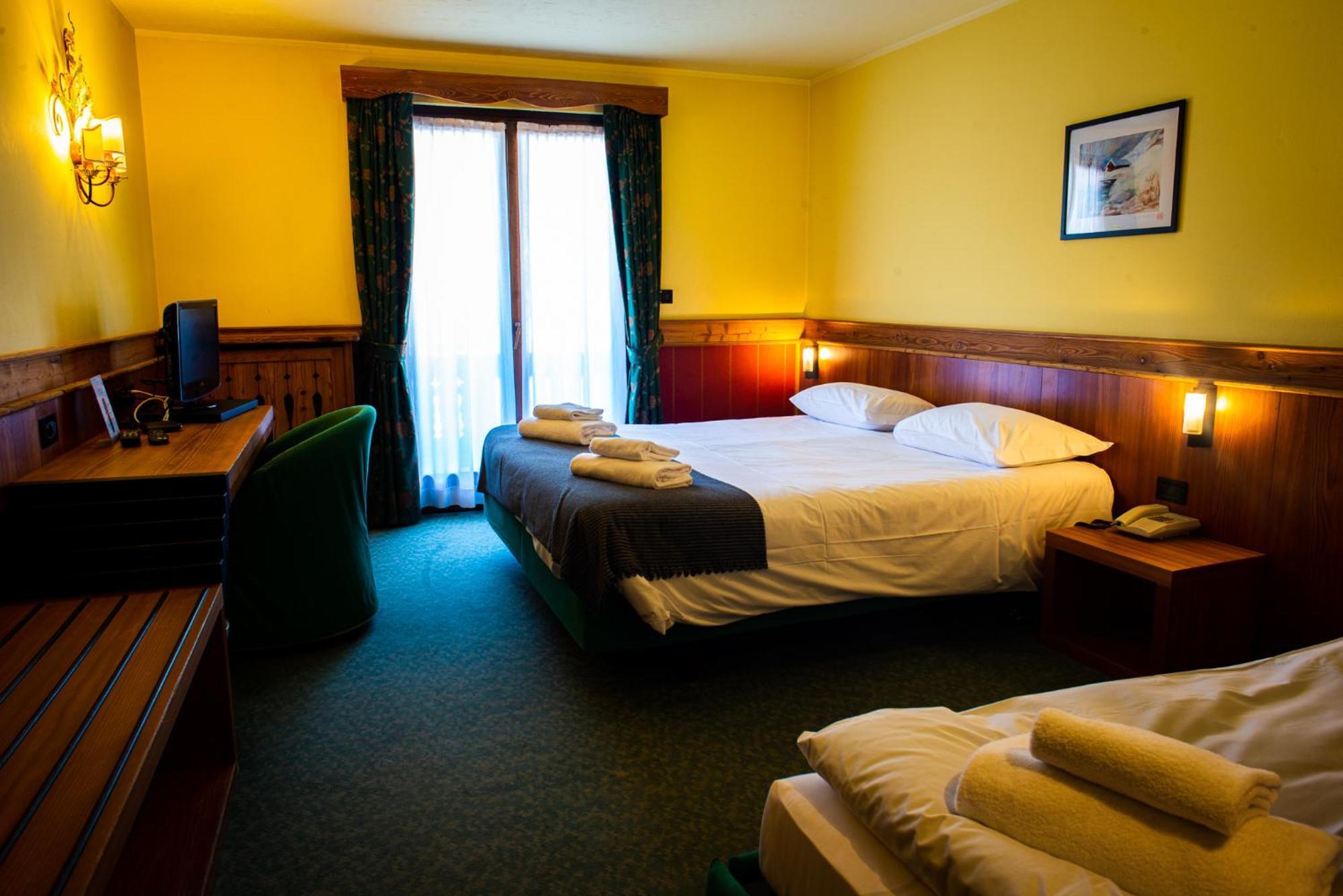 Hotel De Champoluc Zewnętrze zdjęcie