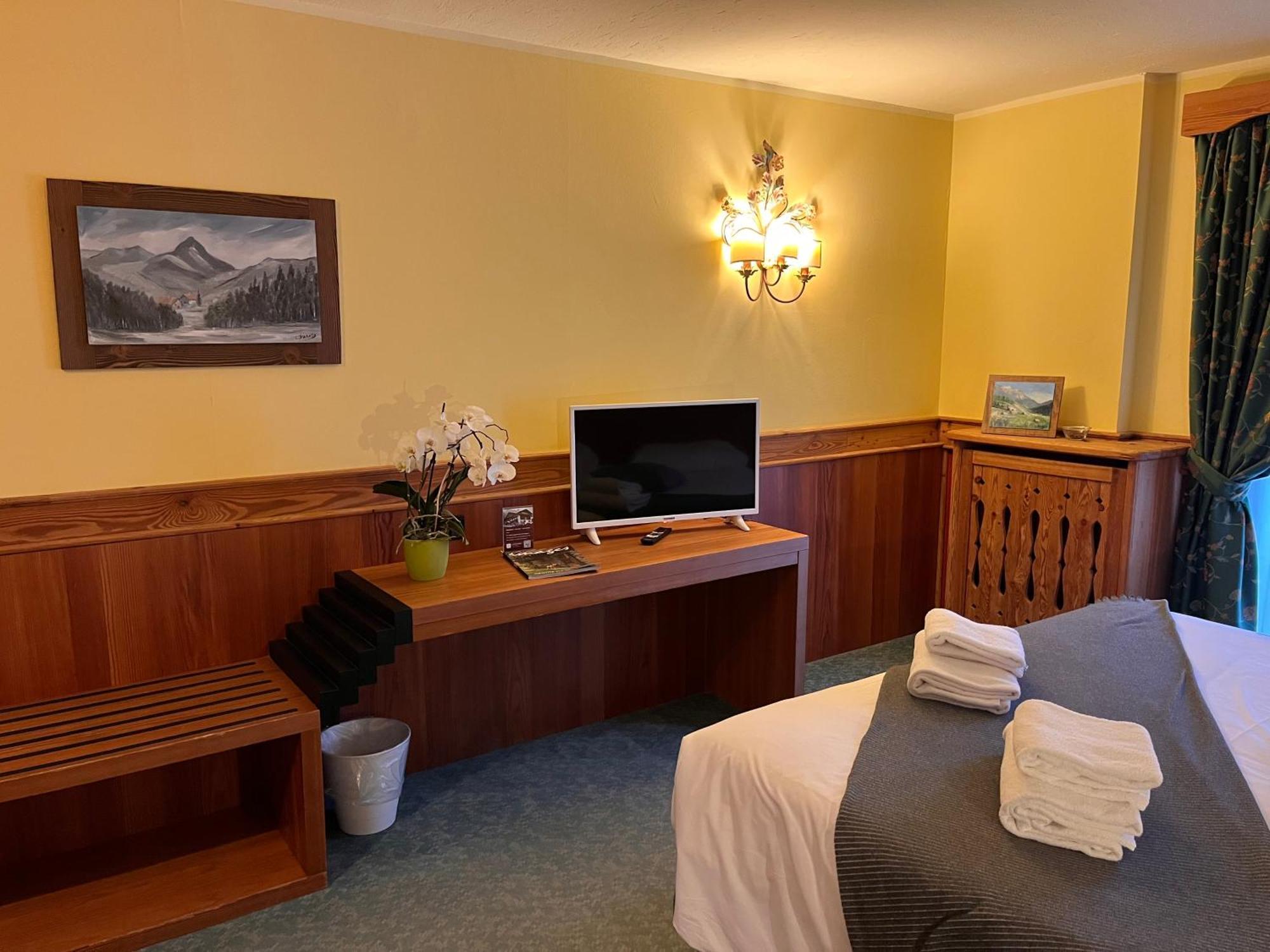Hotel De Champoluc Zewnętrze zdjęcie
